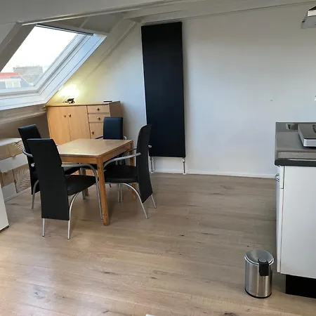 Overnachting Goffert, Eigen Ingang, Eigen Wc En Badkamer, Eigen Keuken نايميخين